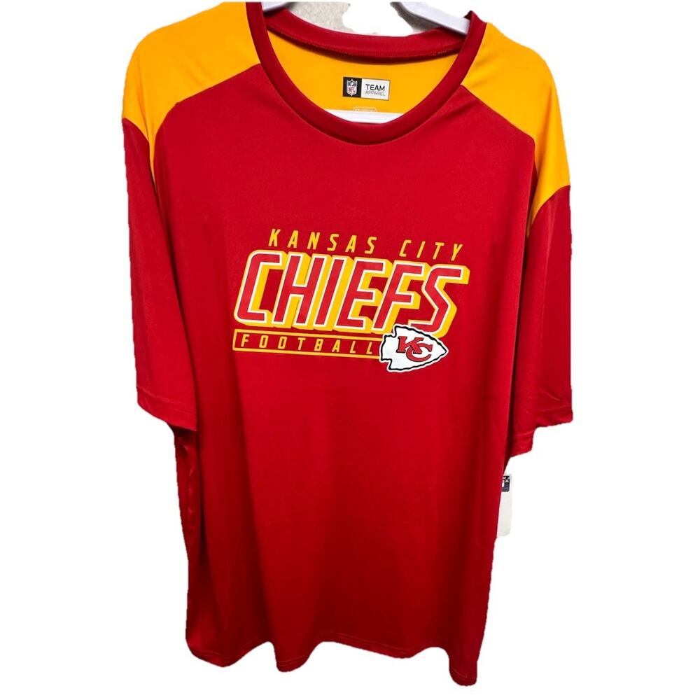 KANSAS CITY CHIEFS MENS XLARGE ATHLETIC SHIRT RED GOLD NFL NWT